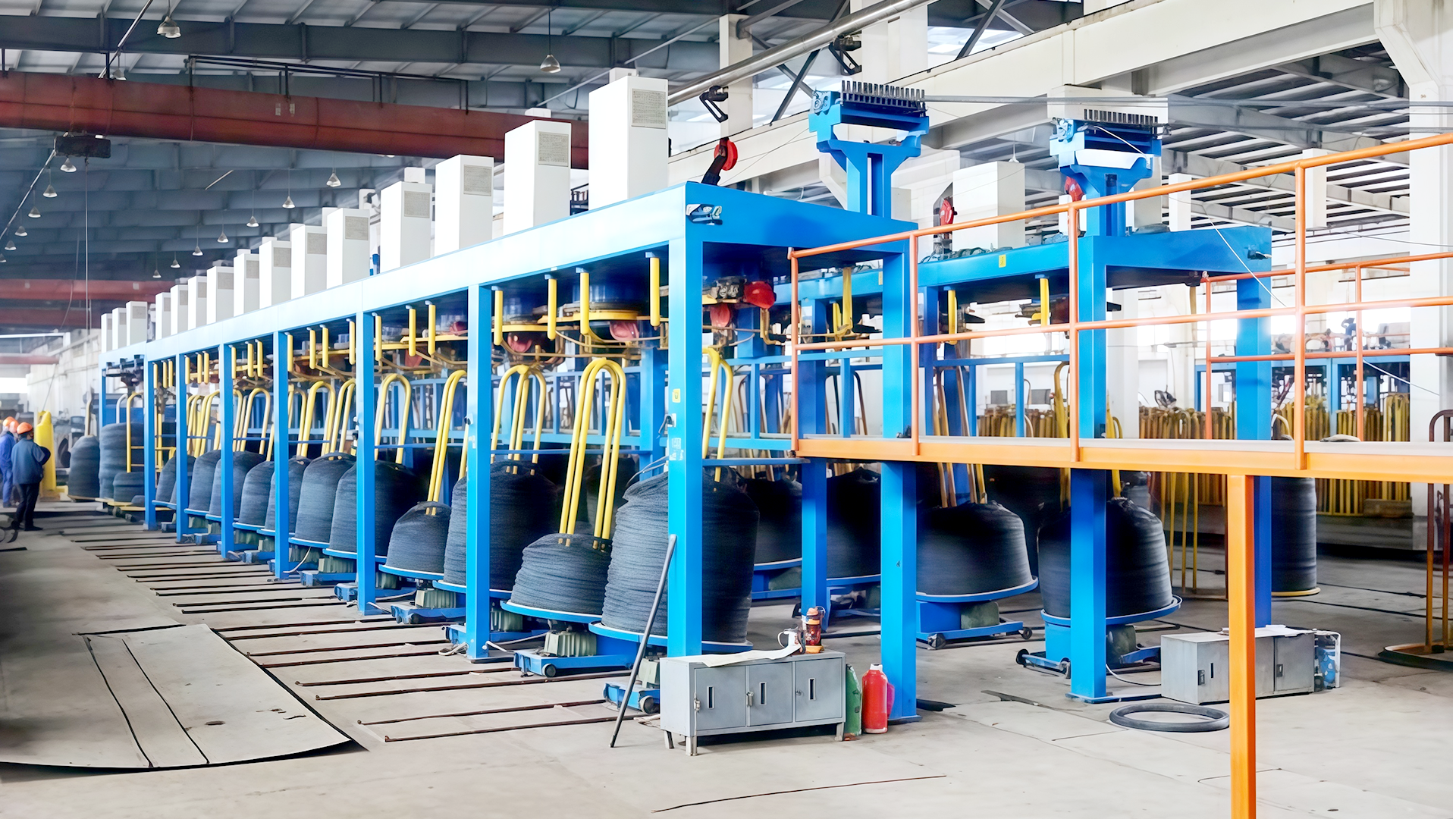 Como a Máquina para enrolar fio garante uma tensão uniforme durante o processo de enrolamento do fio?